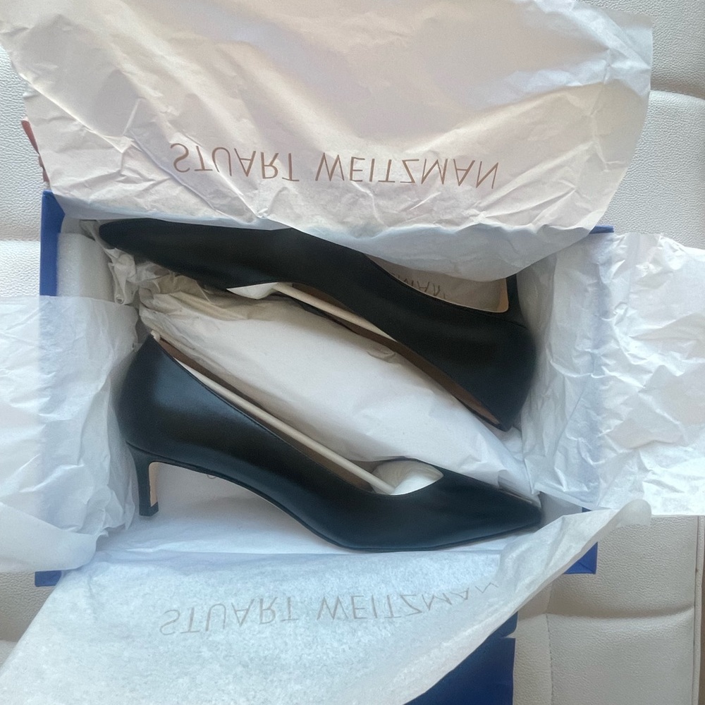 NWT 9N Anny 50MM Stuart Weitzman Black Leather Pumps